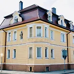 De Lux * Augusta