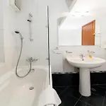 De Lux *