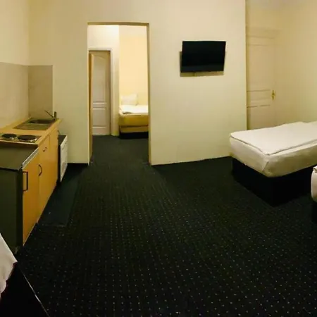 De Lux Hotel *
