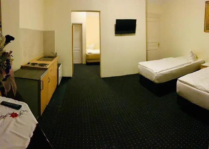 De Lux Hotel *